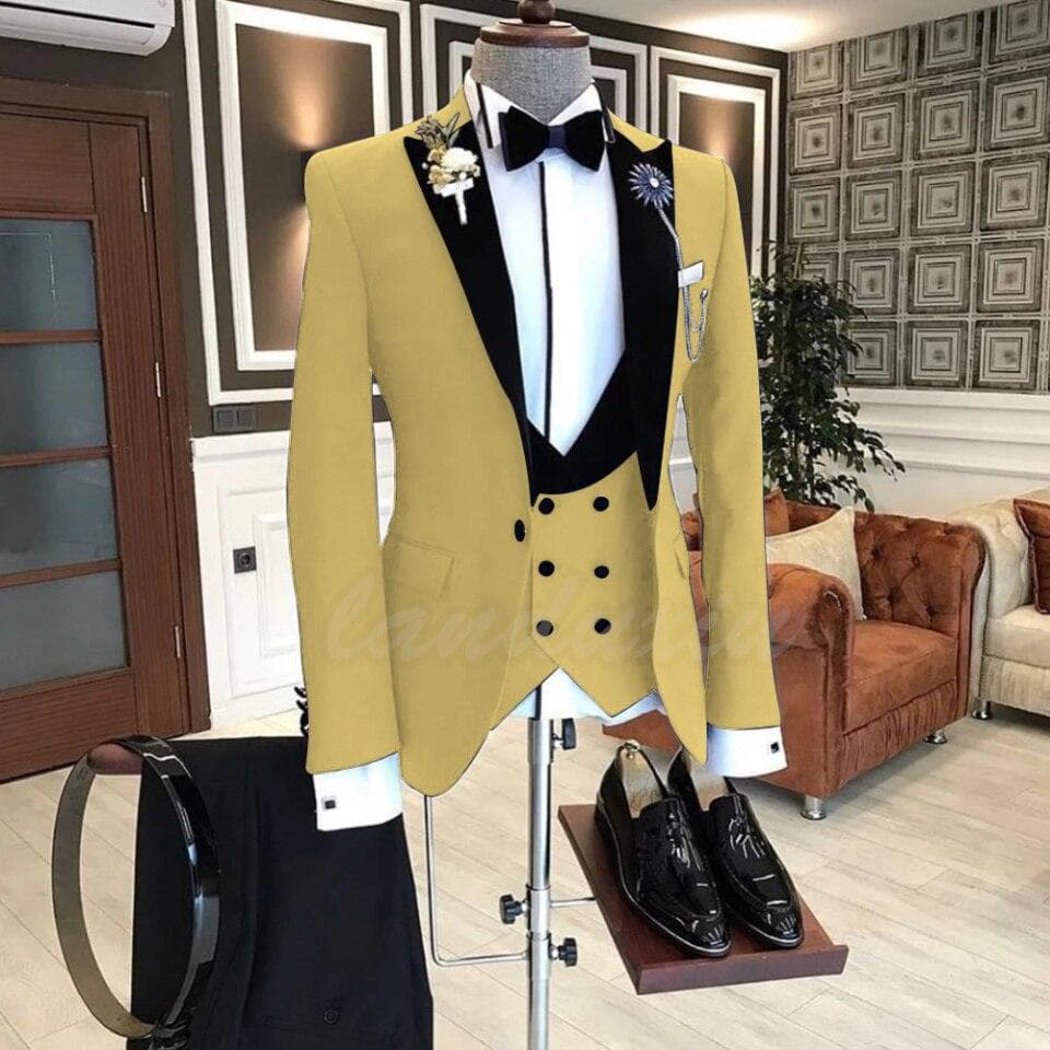 Formal Business Men Dress Suit 3 Pieces Male Jacket Custom Fashion Groom Wedding Suit Tuxedo Black Velvet Lapel Blazer Vest Pants