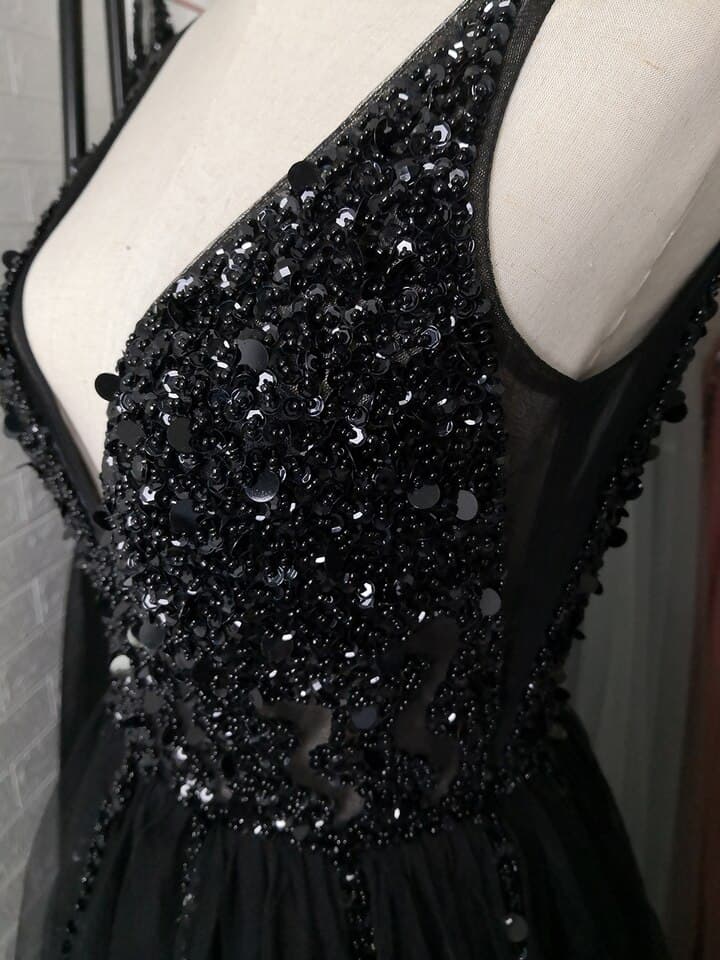 New Beading Prom Dresses Long V Neck Light Grey High Split Tulle Sweep Train Sleeveless Evening Gown A-Line Backless Vestido De