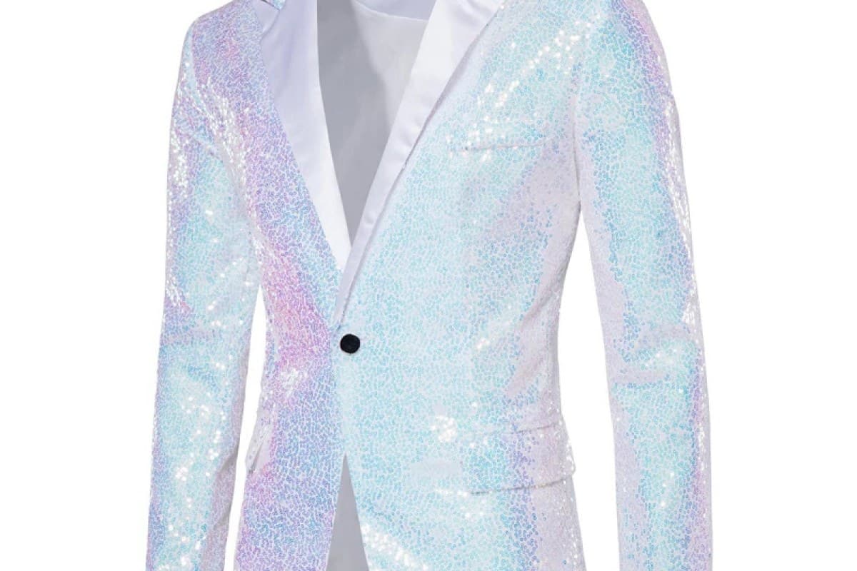 Accessories That Upgrade Blazer Outfit