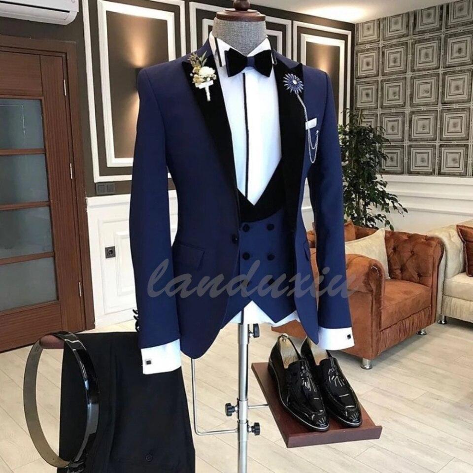 Formal Business Men Dress Suit 3 Pieces Male Jacket Custom Fashion Groom Wedding Suit Tuxedo Black Velvet Lapel Blazer Vest Pants